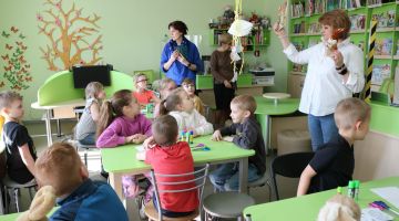 Ko dara bibliotēkā bibliotekārs? 