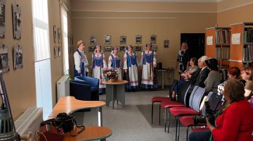 Tikšanās ar izstādes “Ainavas melnbaltajās fotogrāfijās - Retro.’’ autoru Aivaru Siliņu ( Daugavpils)