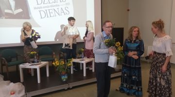 Dzejas lasījumi “Dzeja elpo vārdos