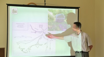 Latvijas Kara muzeja pārstāvis Dagnis Dedumietis