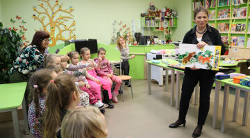 Tikšanās ar grāmatu autori un brīnišķīgo ilustratori Agiju Staku