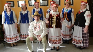 Savas mīlestības ugunskurā degu... / Staņislavs Volodjko/  