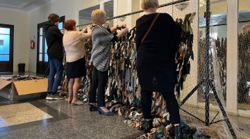 Maskēšanas  tīklu siešanas talka