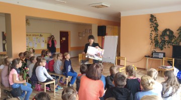 15.09. Tikšanās ar bērnu grāmatu autori un ilustratori Agiju Staku