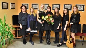 Latvijas pilis un muižas Megijas Meļņikas zīmējumos