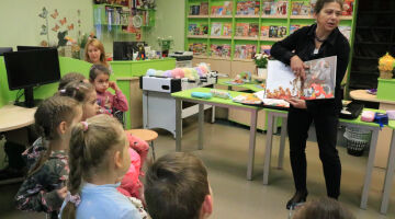 Tikšanās ar grāmatu autori un brīnišķīgo ilustratori Agiju Staku