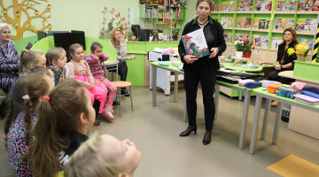 Tikšanās ar grāmatu autori un brīnišķīgo ilustratori Agiju Staku