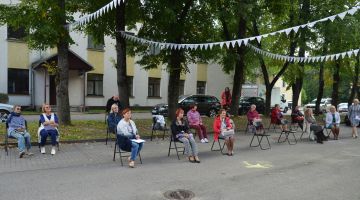 Mēs paaudžu paaudzēm
