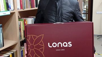 Viktorīnas „Ziemeļvalstis – kopīgais un atšķirīgais” uzvarētāju apbalvošana