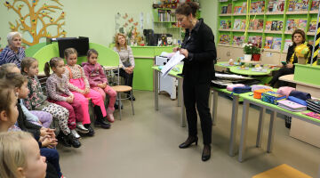 Tikšanās ar grāmatu autori un brīnišķīgo ilustratori Agiju Staku