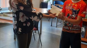 Atjautības spēles “Ceļo bibliotēkas plauktos” balvu ieguvēji 