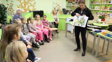 Tikšanās ar grāmatu autori un brīnišķīgo ilustratori Agiju Staku