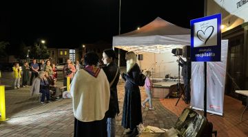 Dzejas vakars Vecpilsētas laukumā