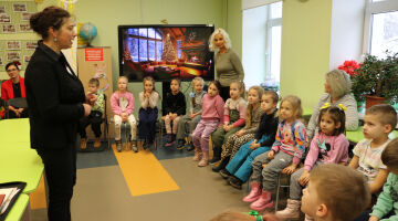 Tikšanās ar grāmatu autori un brīnišķīgo ilustratori Agiju Staku