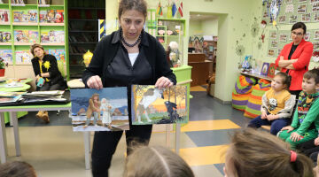 Tikšanās ar grāmatu autori un brīnišķīgo ilustratori Agiju Staku
