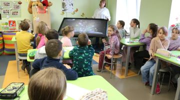 Bibliotekāra stunda “Ceļojums pa bibliotēku