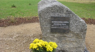 Aleksandra Grīna piemiņas akmens