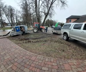 SIA “Jēkabpils ūdens” darbinieku pārziņā bija ūdens atsūknēšana no Strūves parka. Ja sākotnēji izdevās nepieļaut plašu ūdens ieplūšanu pilsētas teritorijā, tad, palielinot sūkņu apjomu, bija iespējams ūdeni atsūknēt pavisam.