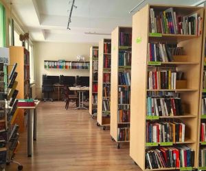 Variešu bibliotēka