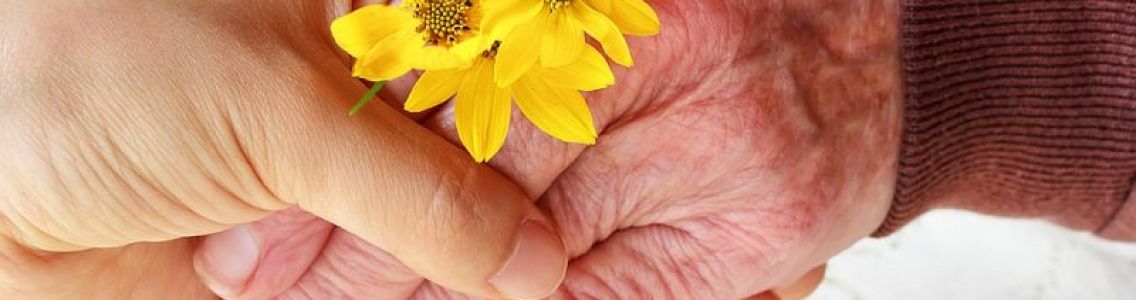 Tematiska izstāde: Diena ar rudens pieskārienu, zied saules krāsā īpaši priekš Jums!  1.oktobris – starptautiskā senioru diena