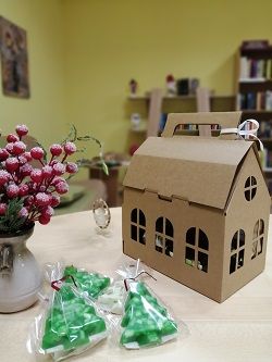 Zasas bibliotēka aicina uz Ziemassvētku dāvanu tirdziņu