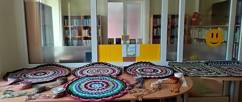 Salas bibliotēka jūnijā aicina uz izstādi 