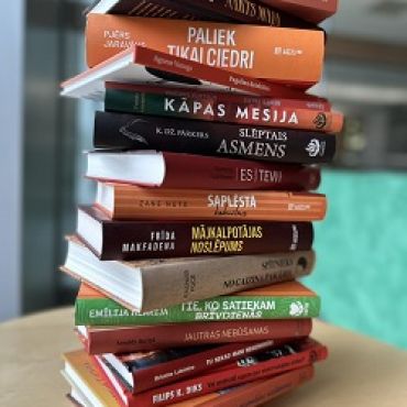 Latvijas Nacionālā bibliotēka ar Kultūras ministrijas atbalstu 2024. gadā īsteno programmu “Latviešu valodas stiprināšana caur lasītprasmi”