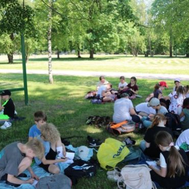 FOTO MIRKĻI &ndash; JNGB BĒRNU UN JAUNIE&Scaron;U NODAĻA