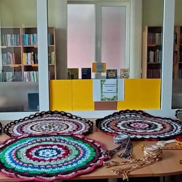 Salas bibliotēka jūnijā aicina uz izstādi 